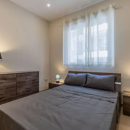 New 1min Walk To Seafront *